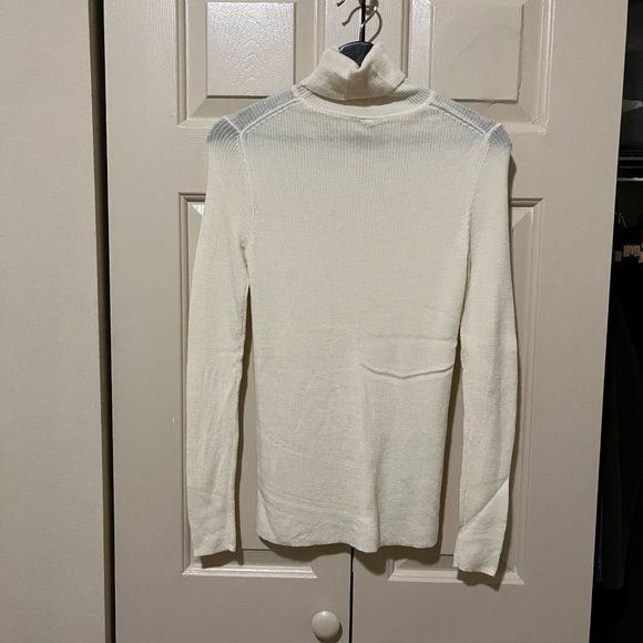 Uniqlo Women Extra Fine Merino Ribbed Turtleneck Sweater Size M - Picture 3 of 3